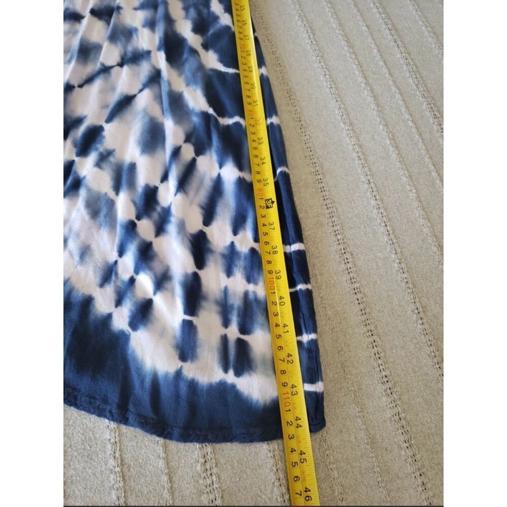 Blue and white tie dye design long strapless maxi dress. - Picture 9 of 10